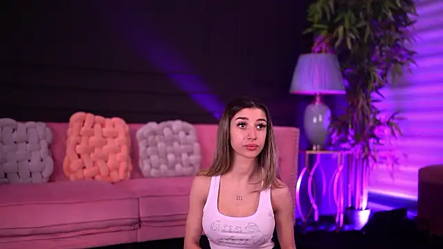 OdetteMason online show from March 15, 2026, 7:25 am