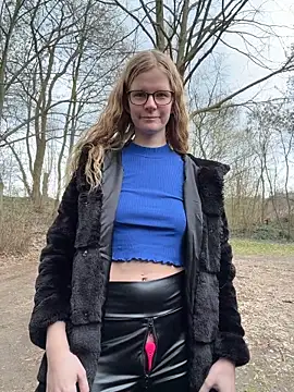 Bikergirl 97 online show from March 10, 2026, 10:31 am