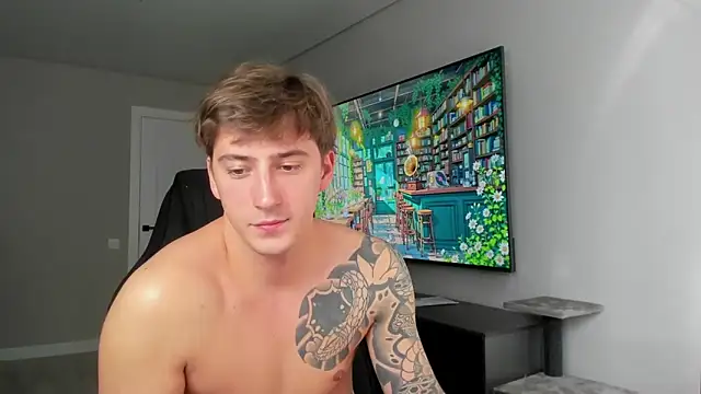 DaniHort online show from April 13, 2026, 8:20 am