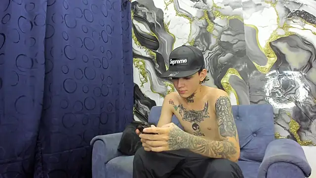 StraightBoy Nick online show from May 29, 2026, 4:43 am
