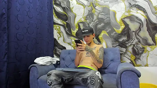 StraightBoy Nick online show from May 31, 2026, 5:04 am