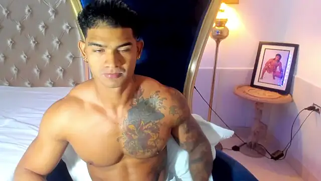 antonio  444 online show from November 10, 2025, 11:31 am