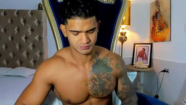 antonio  444 online show from December 4, 2025, 12:25 pm