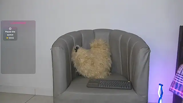 CoralieBronson online show from February 20, 2026, 1:13 am