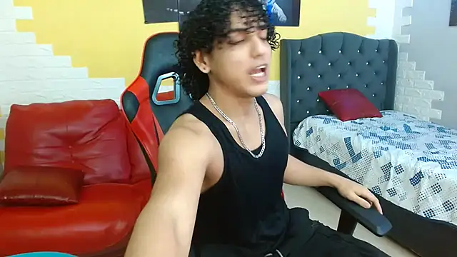Snapshot of Xfire_boy69 chatting on September 17, 2025, 4:19 pm Xfire boy69 online show from September 17, 2025, 4:19 pm