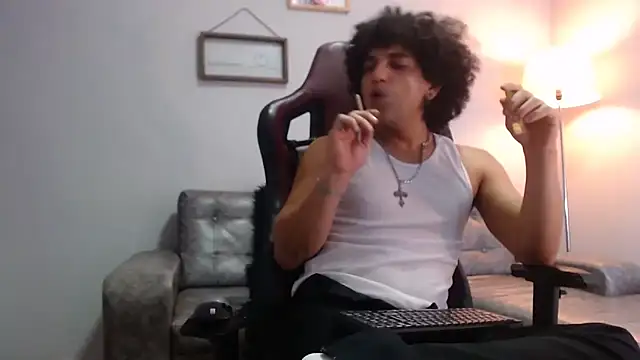 Snapshot of Xfire_boy69 chatting on October 11, 2025, 1:05 am Xfire boy69 online show from October 11, 2025, 1:05 am