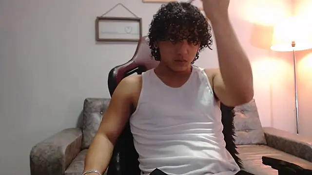 Snapshot of Xfire_boy69 chatting on October 11, 2025, 1:53 pm Xfire boy69 online show from October 11, 2025, 1:53 pm