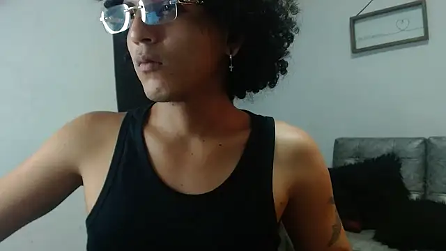 Snapshot of Xfire_boy69 chatting on October 25, 2025, 9:20 pm Xfire boy69 online show from October 25, 2025, 9:20 pm
