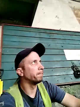 hornny boy35 online show from June 18, 2026, 11:14 am