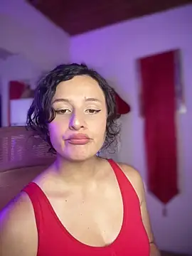 Dannaa Lovs online show from December 15, 2025, 5:28 pm