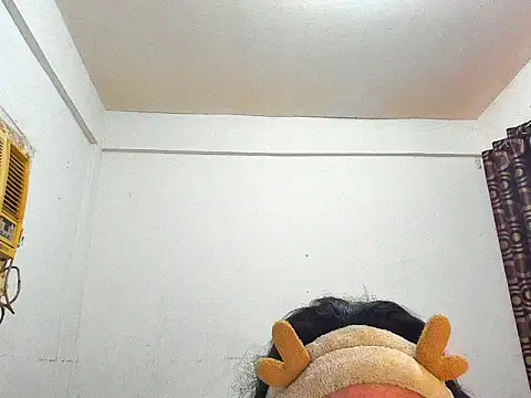 WILDDENNY1 online show from December 1, 2025, 7:46 am