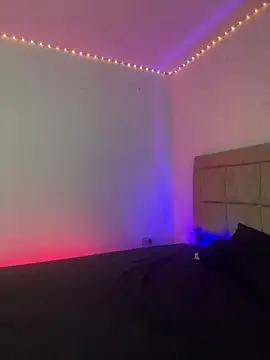 EmilyNoir1 online show from February 8, 2026, 2:09 pm