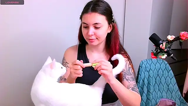 peachyness online show from December 4, 2025, 6:16 pm