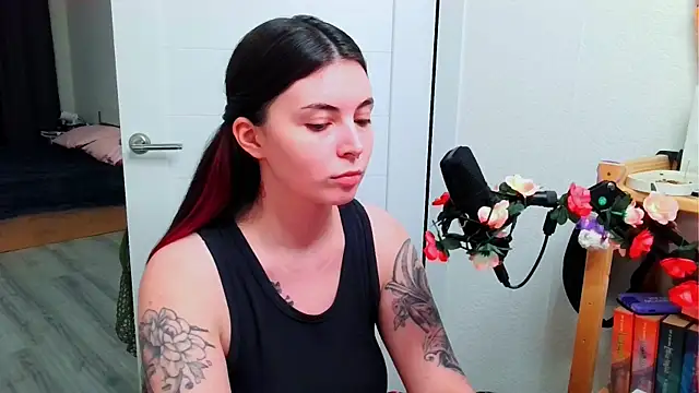 Snapshot of peachyness chatting on February 17, 2026, 11:55 pm peachyness online show from February 17, 2026, 11:55 pm