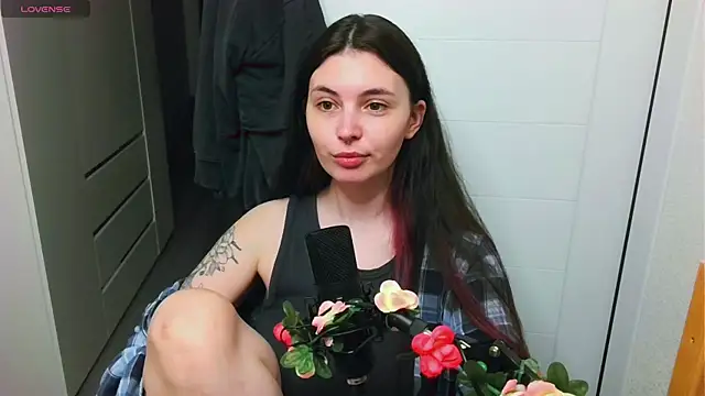 Snapshot of peachyness chatting on May 16, 2026, 11:36 pm peachyness online show from May 16, 2026, 11:36 pm
