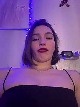 ZariaFlame online show from November 2, 2025, 8:44 pm