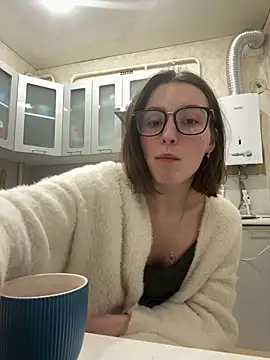 ZariaFlame online show from March 4, 2026, 10:05 pm