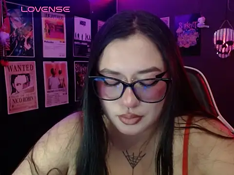 Snapshot of Ravendark_ chatting on June 3, 2026, 7:19 pm Ravendark online show from June 3, 2026, 7:19 pm