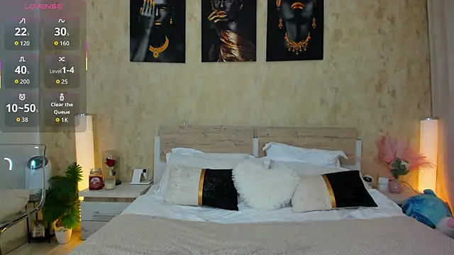 Snapshot of ParissHiltonX chatting on October 28, 2025, 5:00 am ParissHiltonX online show from October 28, 2025, 5:00 am