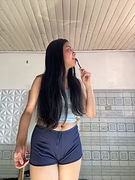 Snapshot of ashleyy20 chatting on October 15, 2025, 6:41 pm ashleyy20 online show from October 15, 2025, 6:41 pm