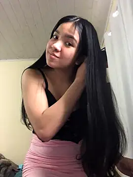 Snapshot of ashleyy20 chatting on November 18, 2025, 7:18 pm ashleyy20 online show from November 18, 2025, 7:18 pm