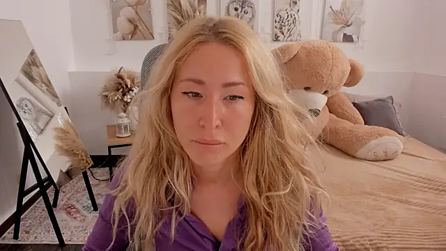 AstraMonroe online show from March 15, 2026, 7:58 am