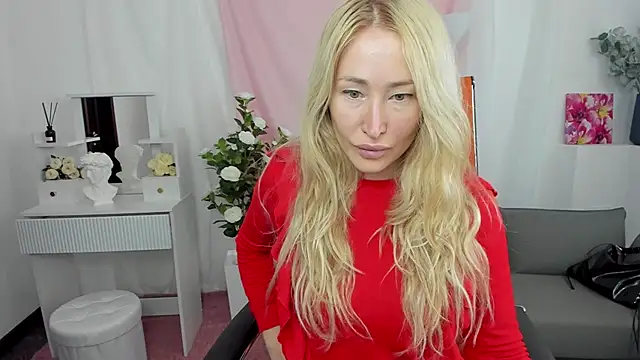 AstraMonroe online show from April 19, 2026, 7:18 am