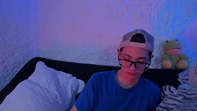 Snapshot of thiago_kinghot chatting on September 15, 2025, 5:18 am thiago kinghot online show from September 15, 2025, 5:18 am