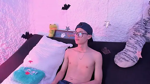 Snapshot of thiago_kinghot chatting on October 7, 2025, 12:13 pm thiago kinghot online show from October 7, 2025, 12:13 pm