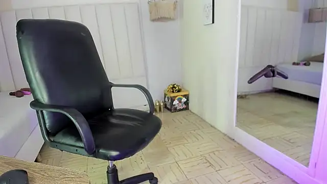 Snapshot of veronica_b07 chatting on September 16, 2025, 3:13 pm veronica b07 online show from September 16, 2025, 3:13 pm