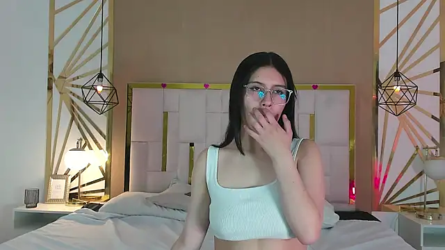 maddy jaclsonw online show from September 11, 2025, 12:05 pm