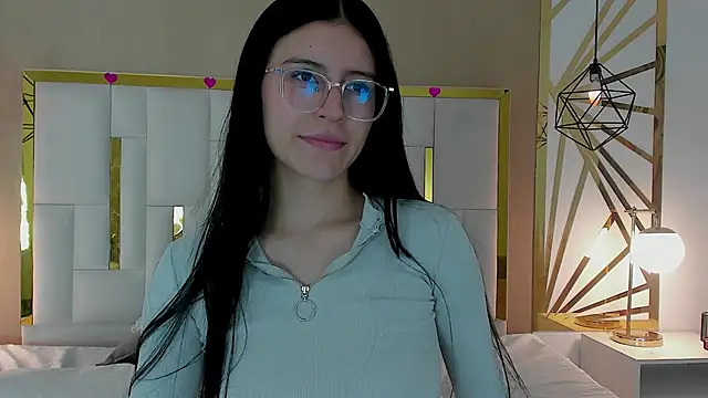 maddy jaclsonw online show from September 15, 2025, 12:05 pm