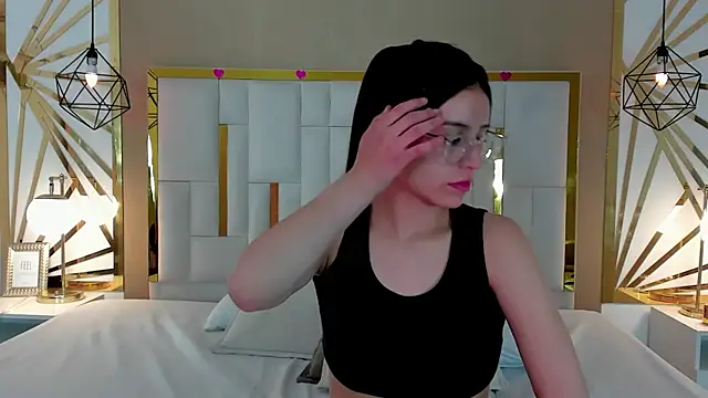 maddy jaclsonw online show from October 18, 2025, 11:49 pm
