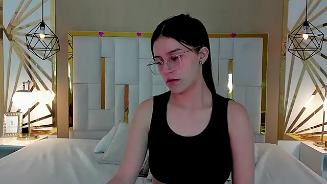 maddy jaclsonw online show from October 19, 2025, 1:12 pm