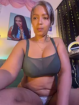 Snapshot of skarlleth_11 chatting on July 8, 2026, 1:37 pm skarlleth 11 online show from July 8, 2026, 1:37 pm