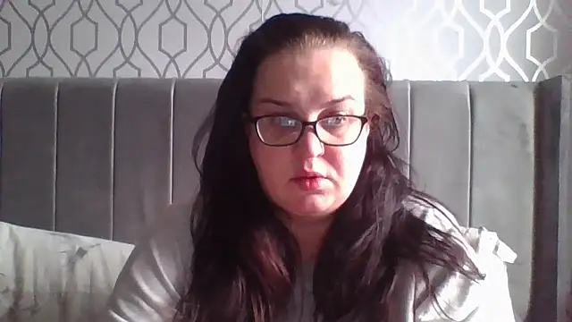 Snapshot of Curvy_OliviaXX chatting on January 11, 2026, 10:42 am Curvy OliviaXX online show from January 11, 2026, 10:42 am