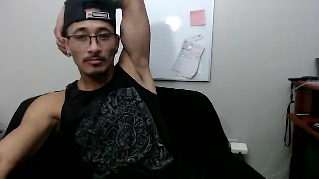 tanjir020 online show from February 8, 2026, 5:33 am