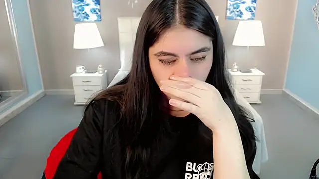 maddissonivanova online show from October 18, 2025, 12:06 pm