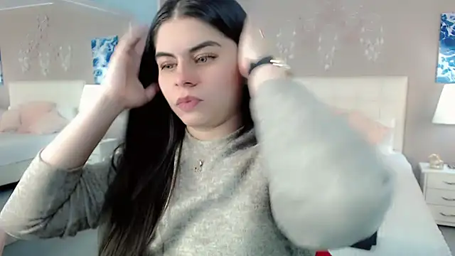 maddissonivanova online show from November 13, 2025, 2:43 am