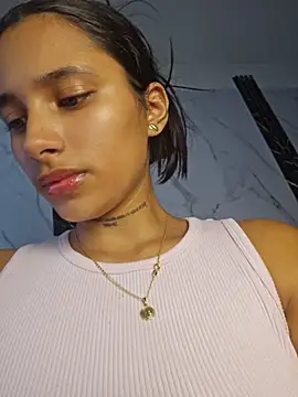 Lorena Mcfly online show from May 15, 2026, 9:22 pm