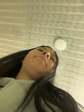 BELLAALEJA online show from April 9, 2026, 1:16 am