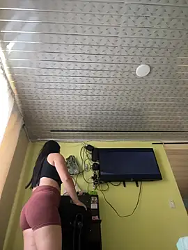 BELLAALEJA online show from April 19, 2026, 3:11 pm