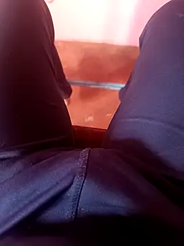 Snapshot of Hunter_ind123 chatting on December 17, 2025, 10:32 am Hunter ind123 online show from December 17, 2025, 10:32 am