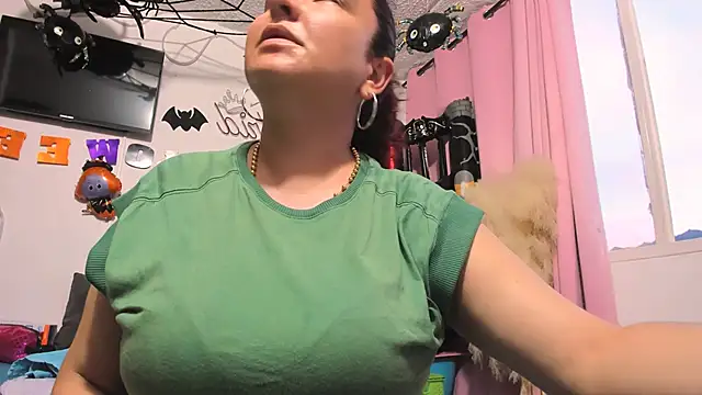 ASTRIDCHAT online show from October 28, 2025, 10:45 pm