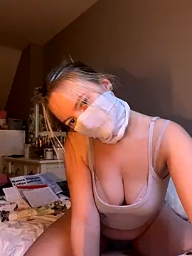 hazel wood21 online show from October 17, 2025, 4:53 pm