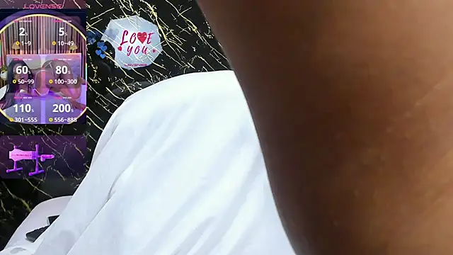 emma liz2 online show from October 6, 2025, 11:29 am