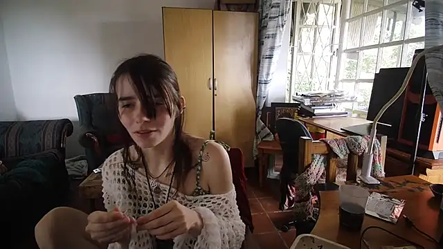 Snapshot of the_holy_t chatting on December 21, 2025, 10:22 am the holy t online show from December 21, 2025, 10:22 am