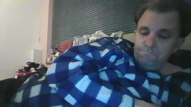 Snapshot of JasperGeil chatting on November 18, 2025, 10:03 pm JasperGeil online show from November 18, 2025, 10:03 pm