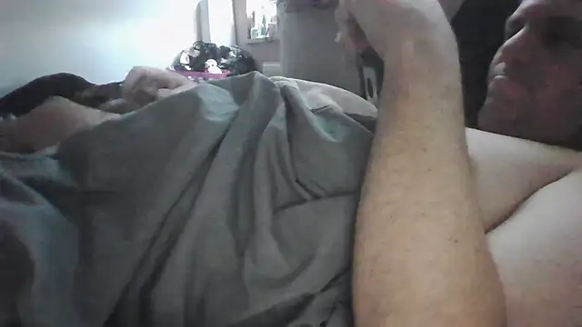 Snapshot of JasperGeil chatting on November 21, 2025, 11:42 am JasperGeil online show from November 21, 2025, 11:42 am