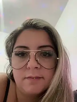 Snapshot of sophiemonroevip chatting on November 6, 2025, 12:06 pm sophiemonroevip online show from November 6, 2025, 12:06 pm